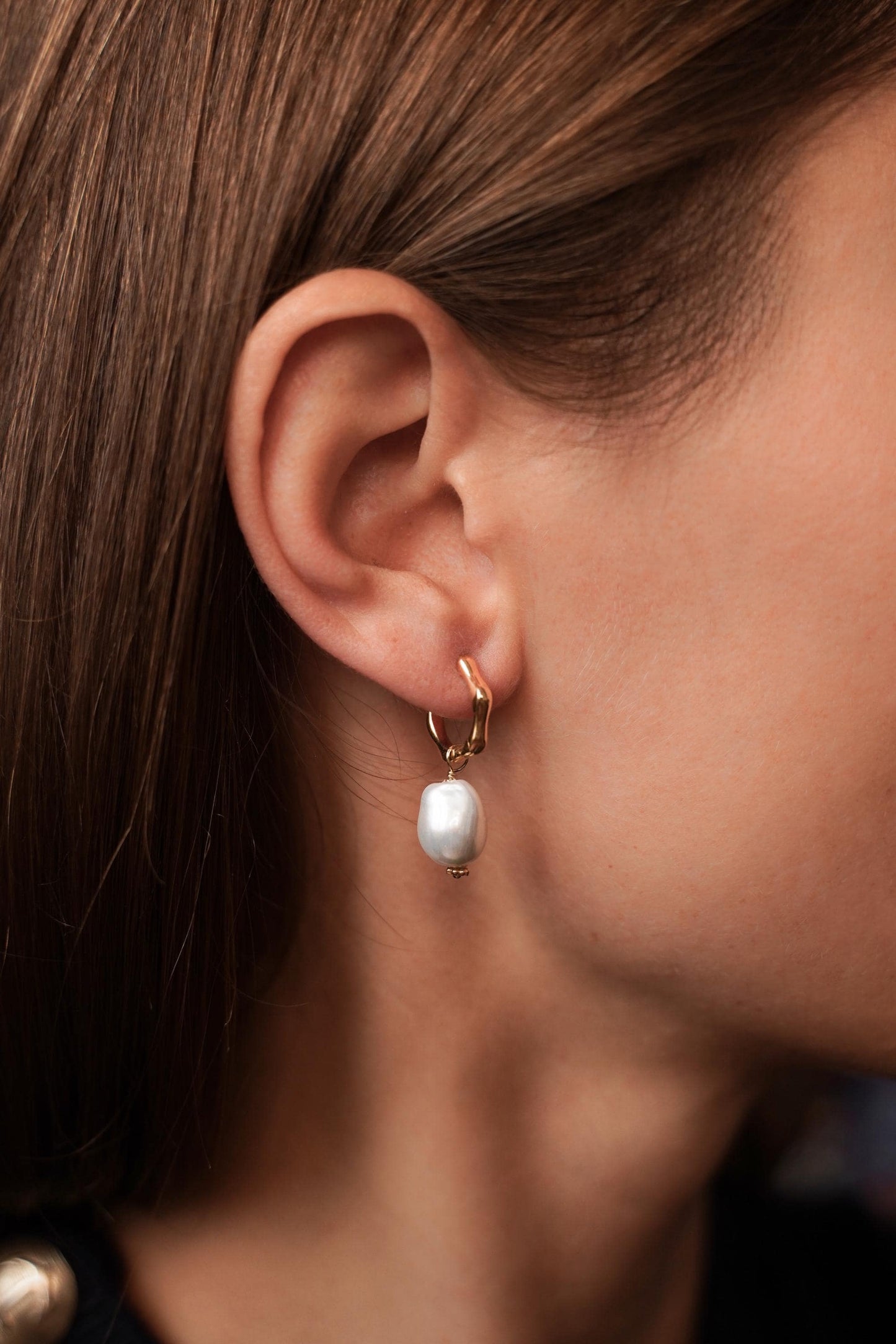 Pendientes de aro acero inoxidable con perla nacarada