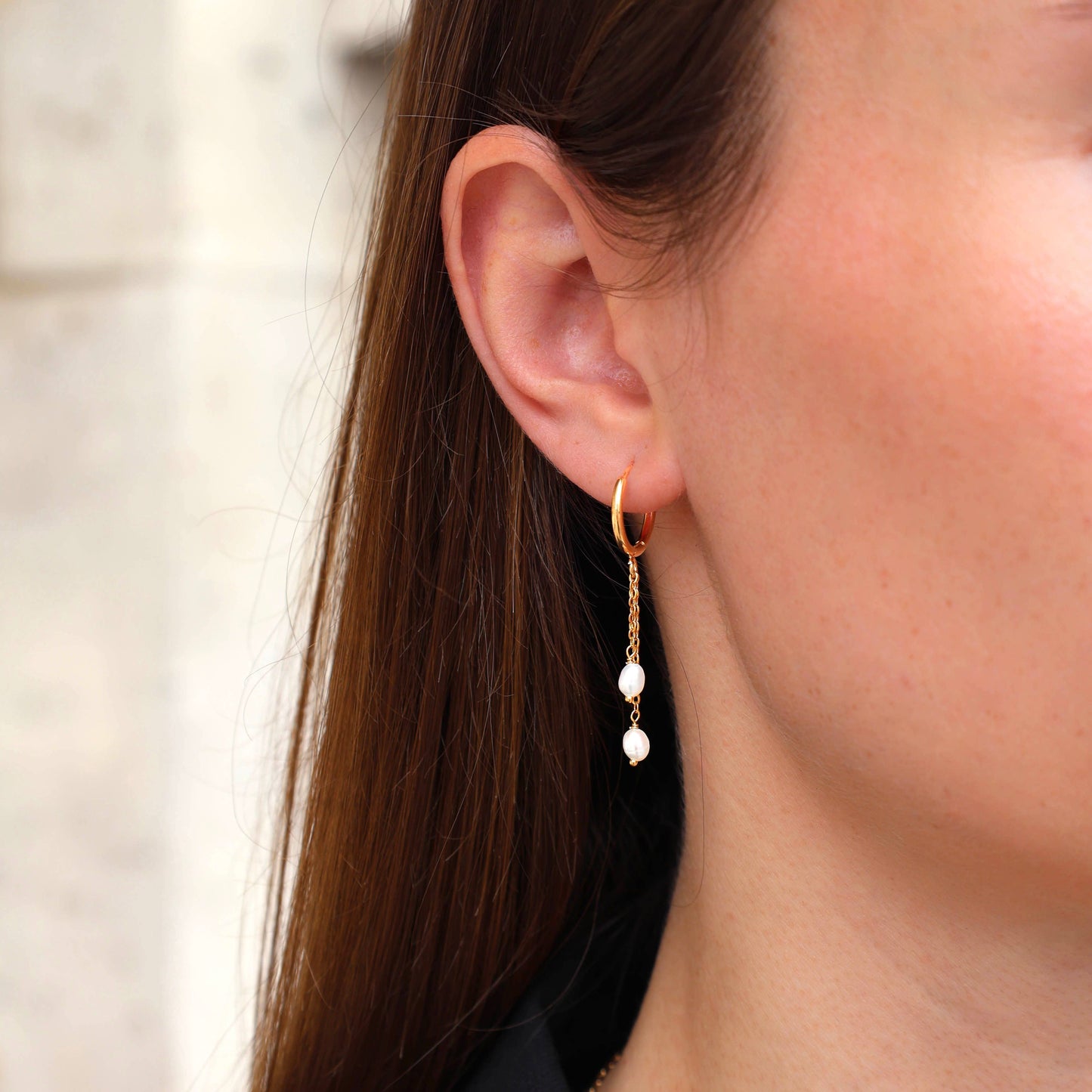 Pendientes de aro con colgantes de cadenas y perlas
