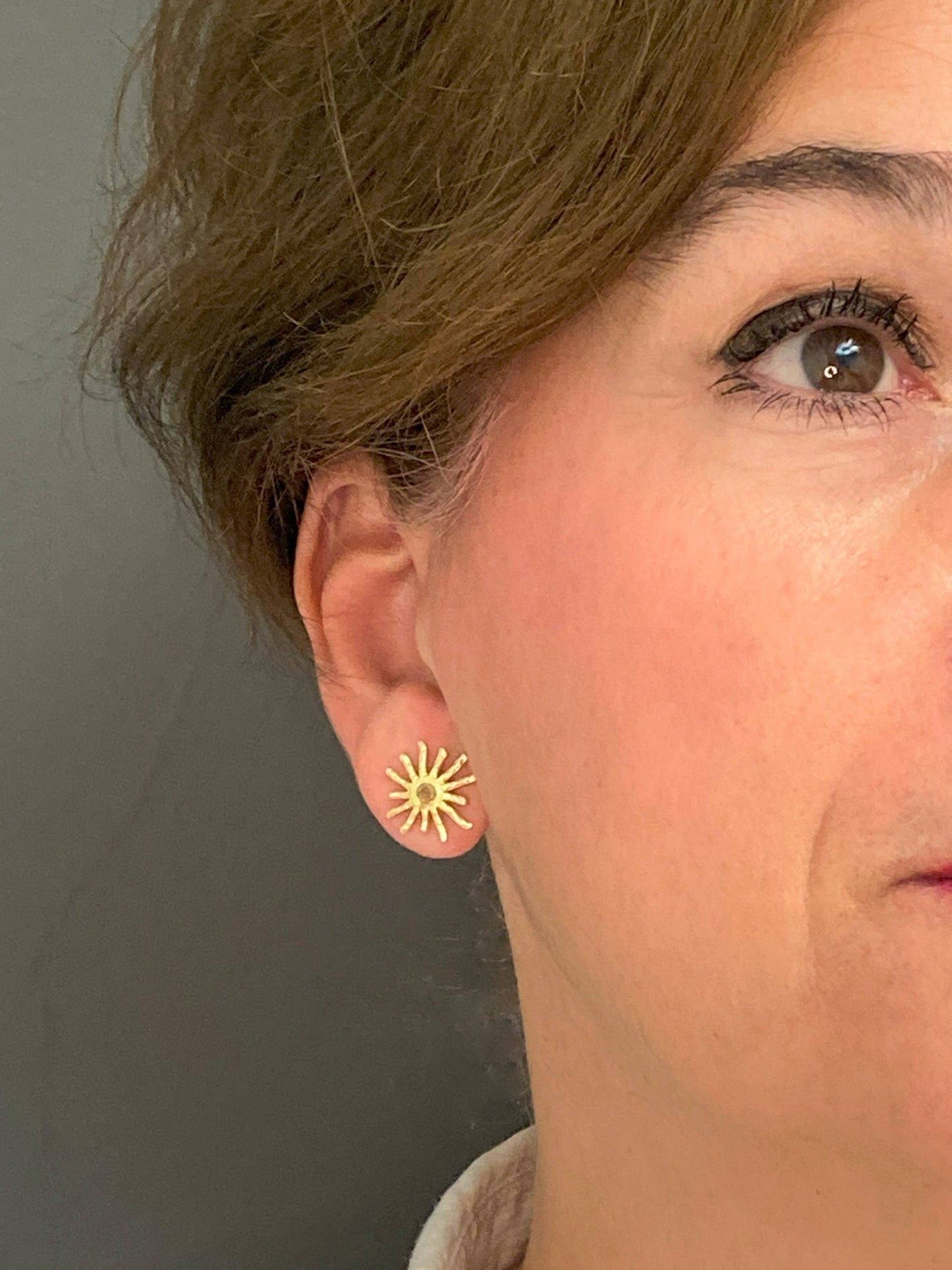 Pendientes mujer: Calcedonia. Chapados en oro. Bisutería.