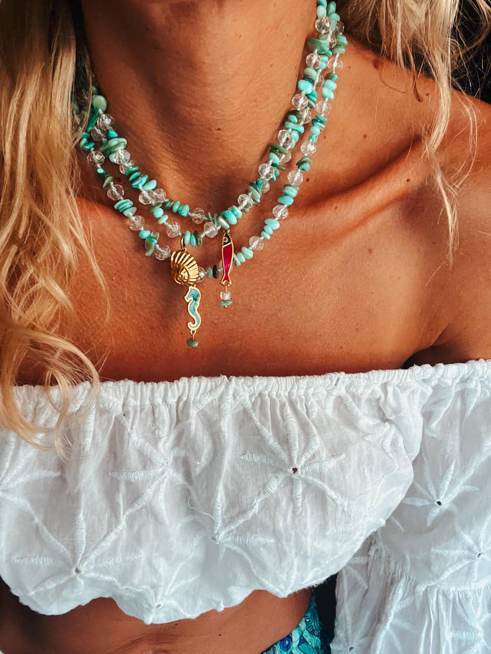 Collares de chips semipreciosos con cuentas turquesas