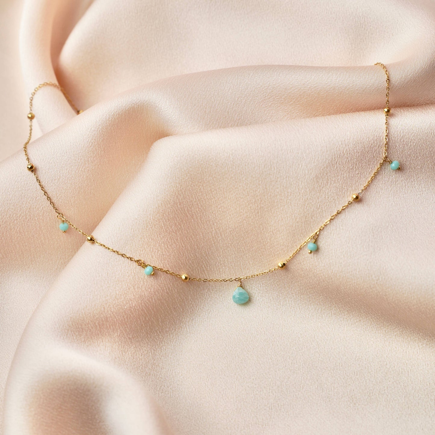 Collar de acero inoxidable con piedra de amazonita