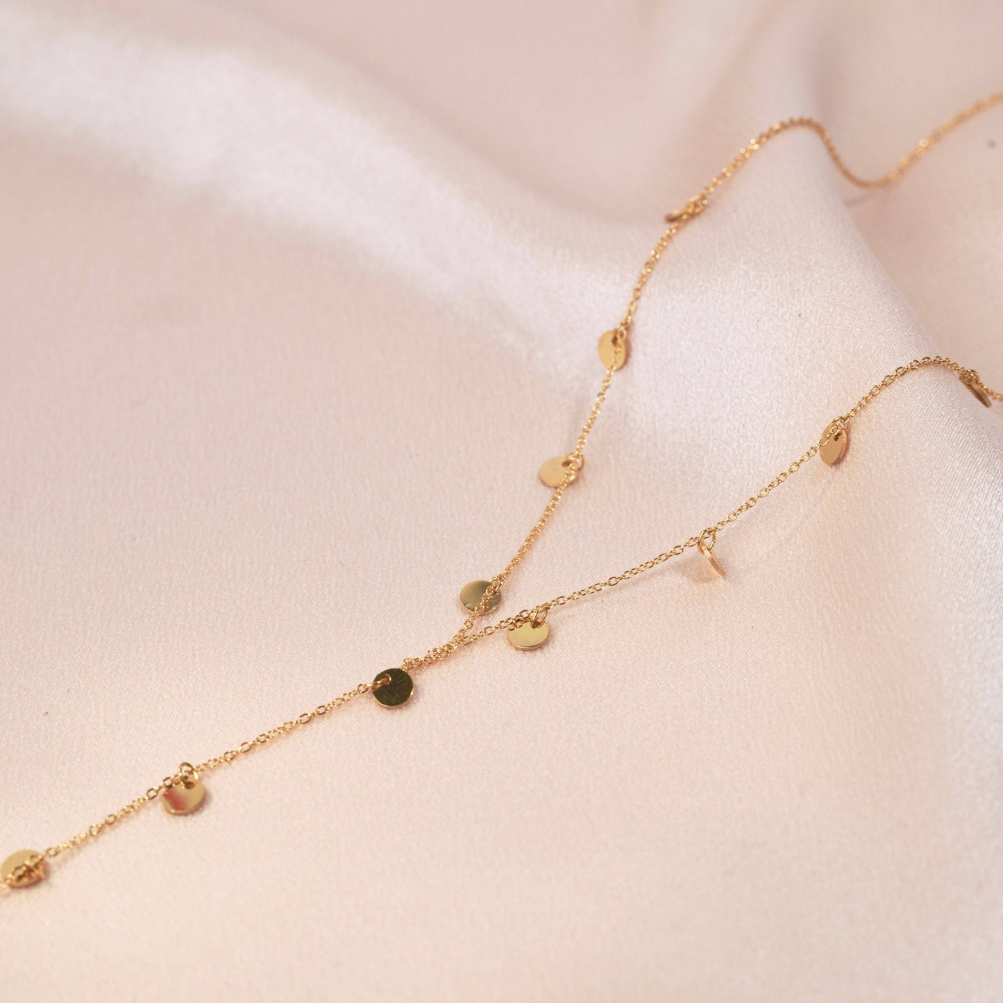 Collar largo y redondo con colgante