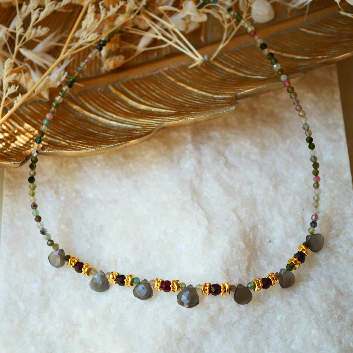 COLLAR BHAIRAVI TURMALINA GRIS PIEDRA LUNAR