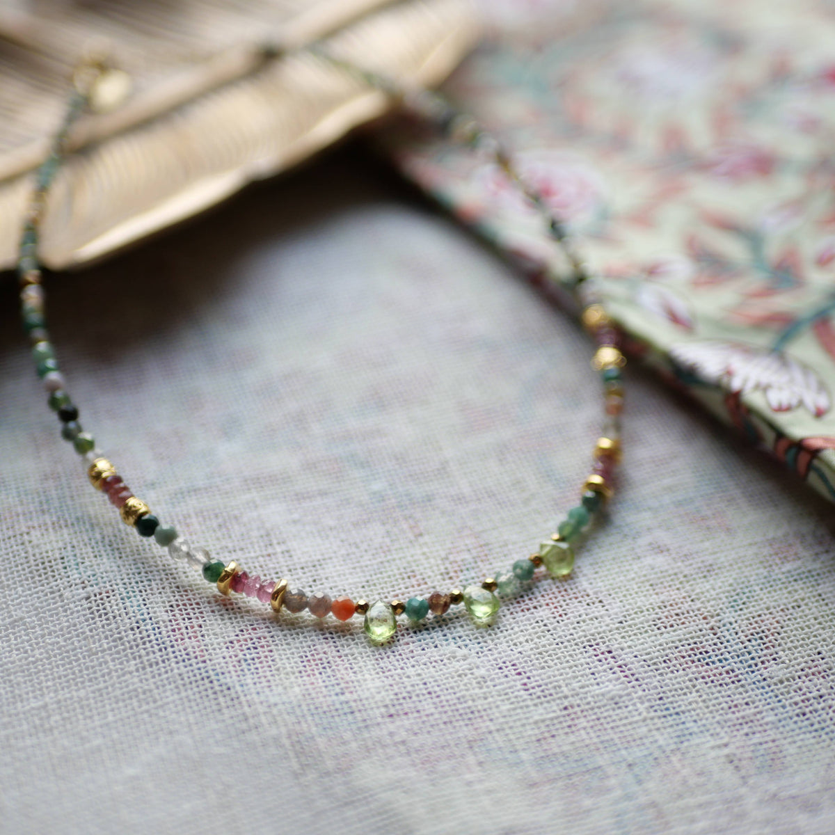 COLLAR SAROJINI