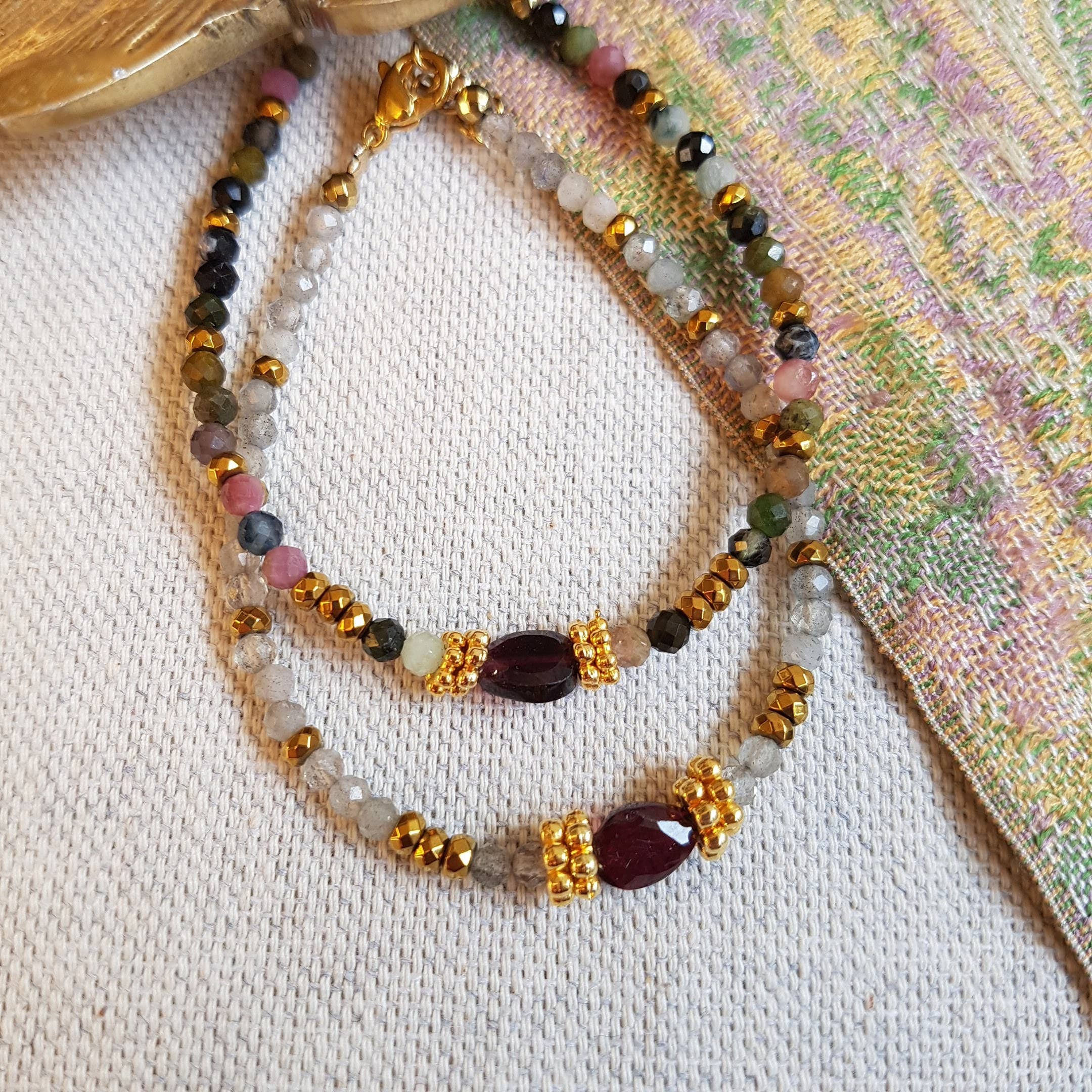 PULSERA SATYA