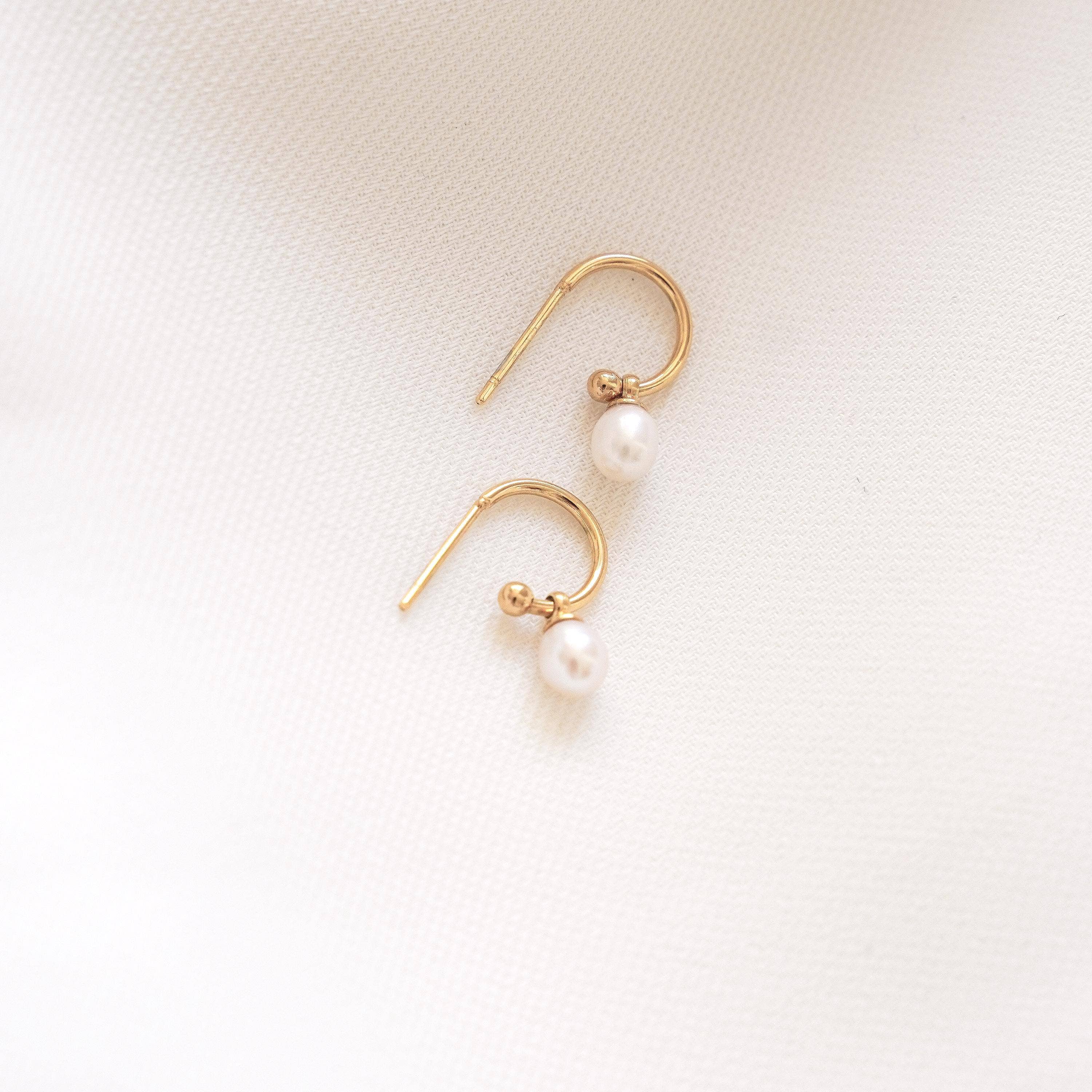 PENDIENTES MINI ARO – Perla nacarada