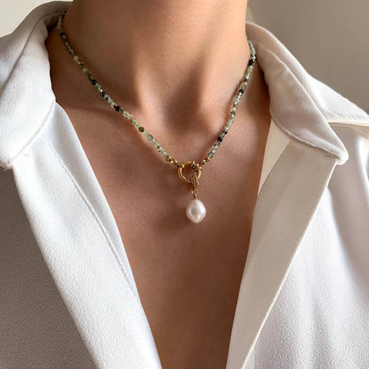 Collar de piedra natural prehnita y perla de agua dulce