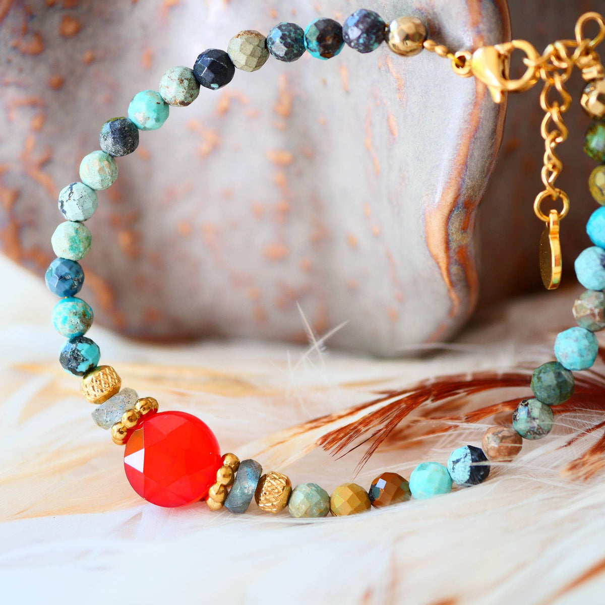 Pulsera Aabha · Turquesa, Cornalina y Labradorita