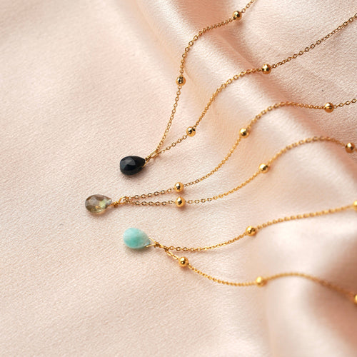 Collar con colgante de piedra fina