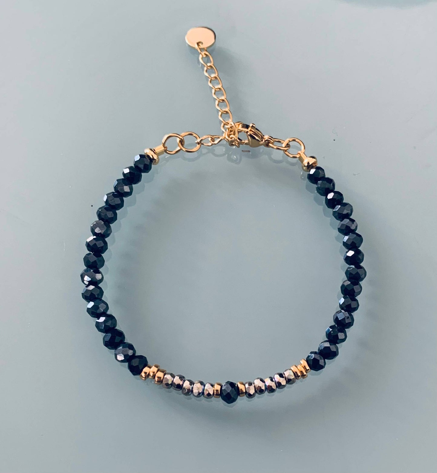 Pulsera de perlas azul medianoche