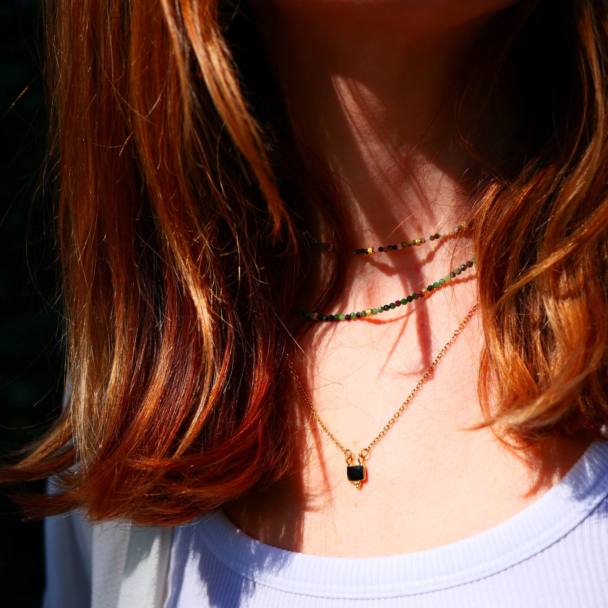 Collar PUNARJANM - lapislázuli, rubí, amazonita