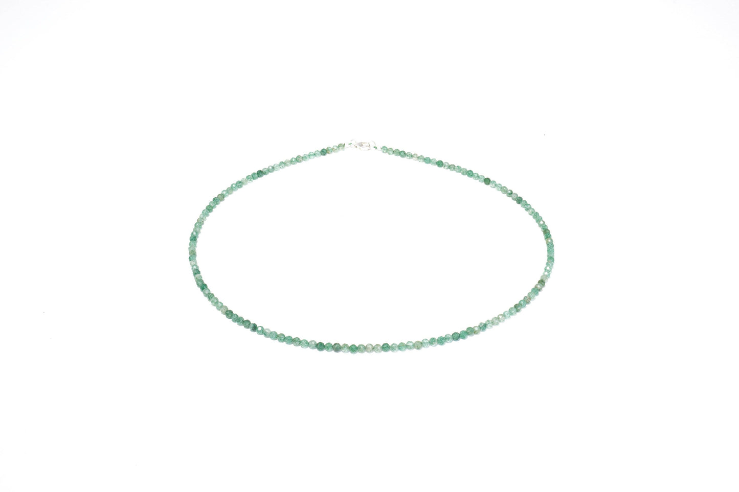 Collar de piedras preciosas de jade verde facetado de aproximadamente 3 mm con cierre de plata 925