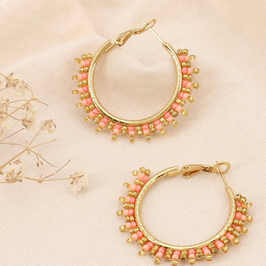 Pendientes de aro de acero inoxidable con perlas de semillas bordadas