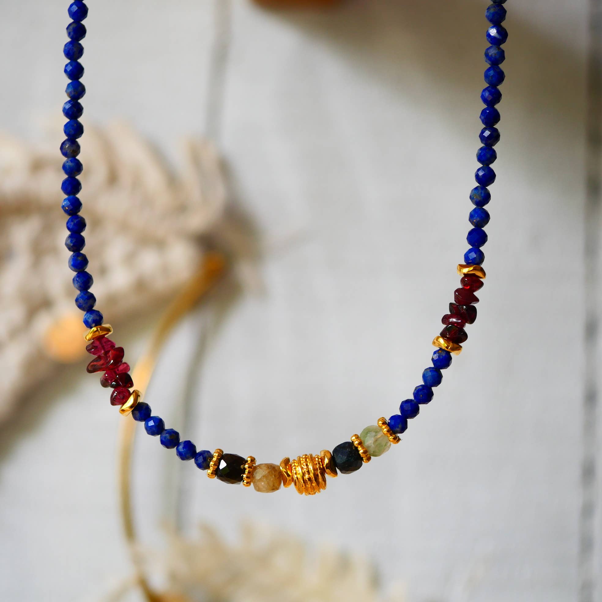 COLLAR AJITA LAPISLÁZULI