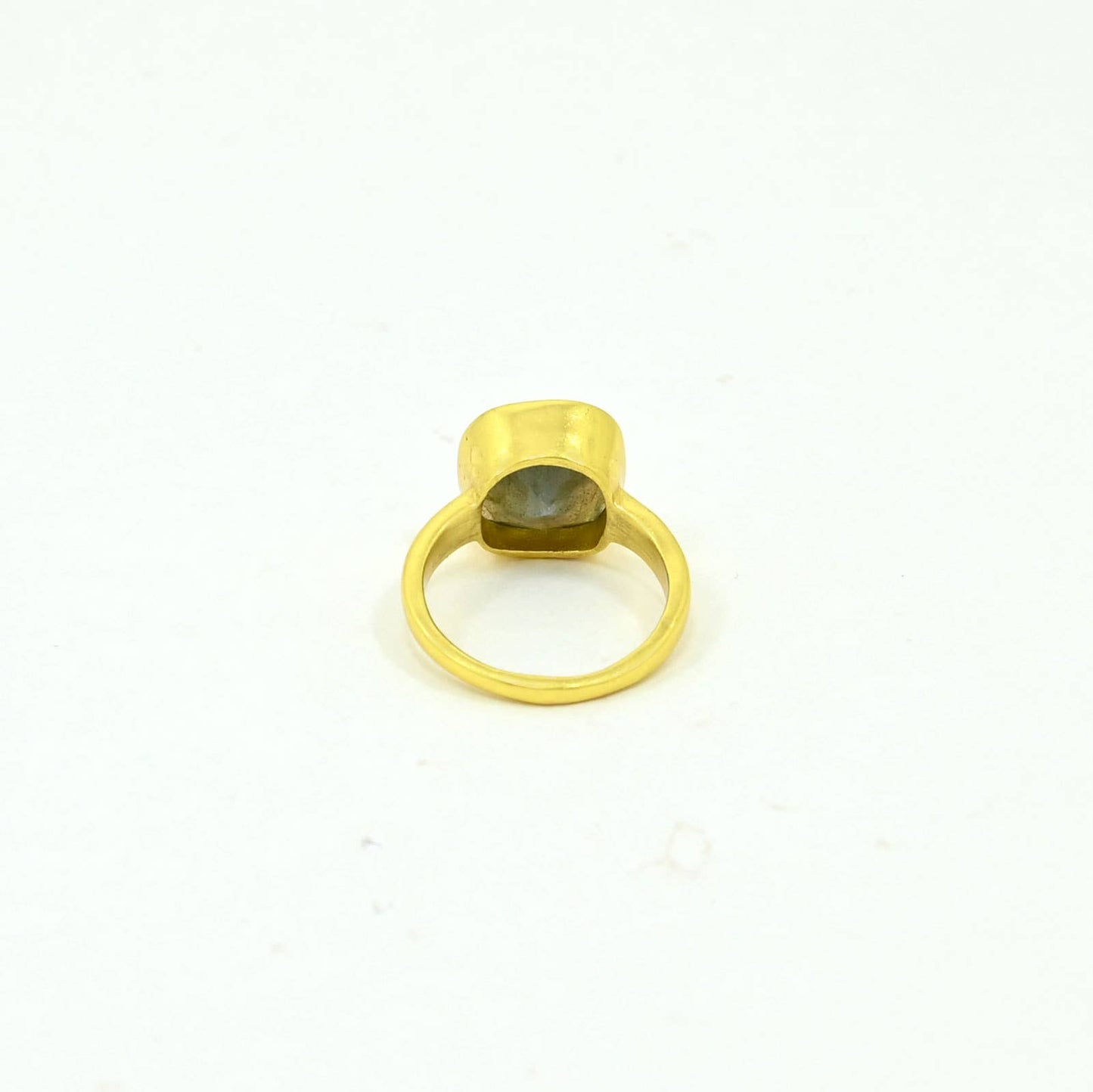Anillo Lavinia de Plata baño en Oro - Labradorita