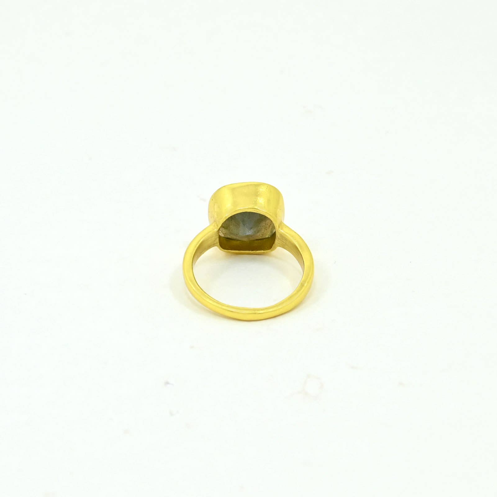 ANILLO LABRADORITA OVALADO