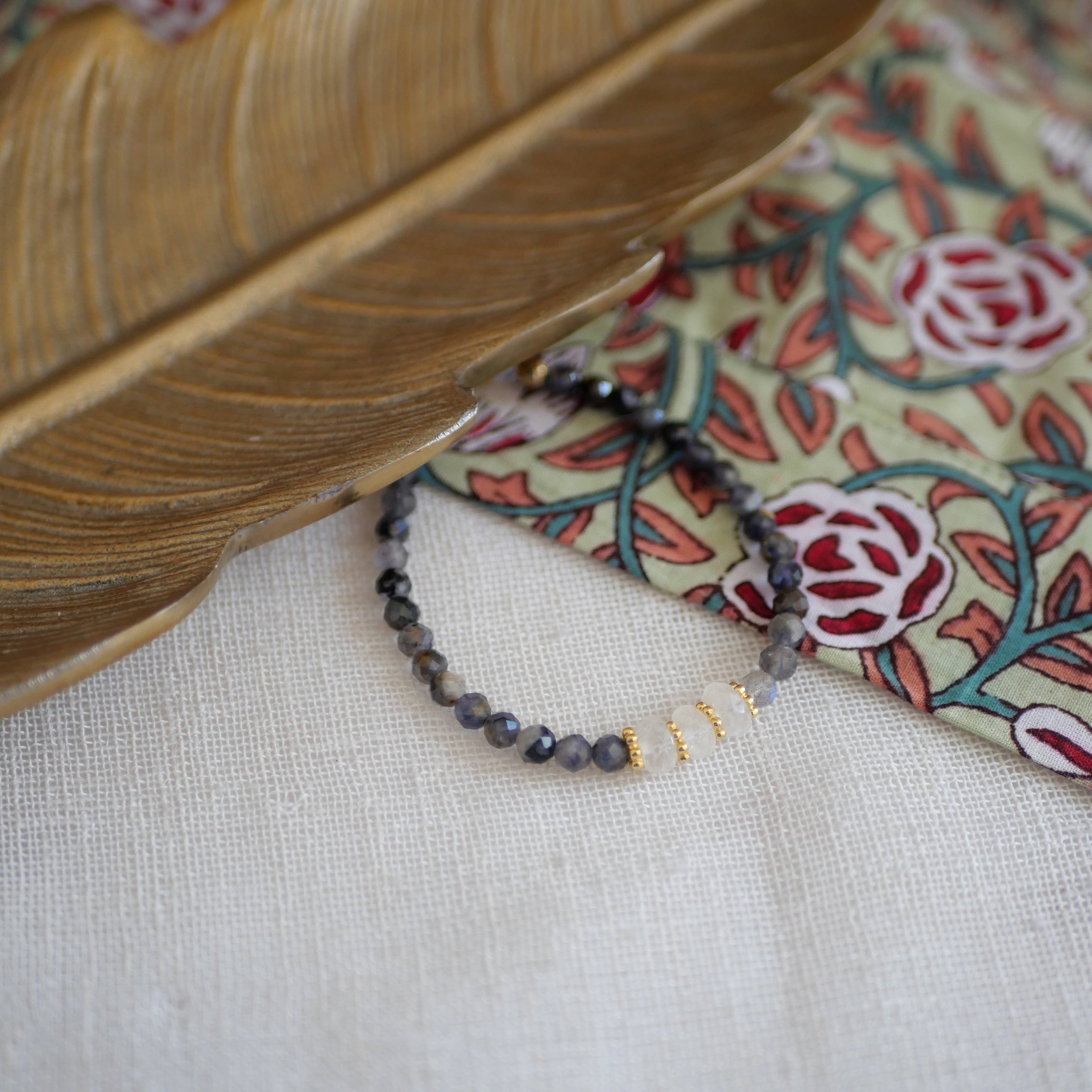 PULSERA CON PIEDRAS DE MANASI DE TU ELECCIÓN