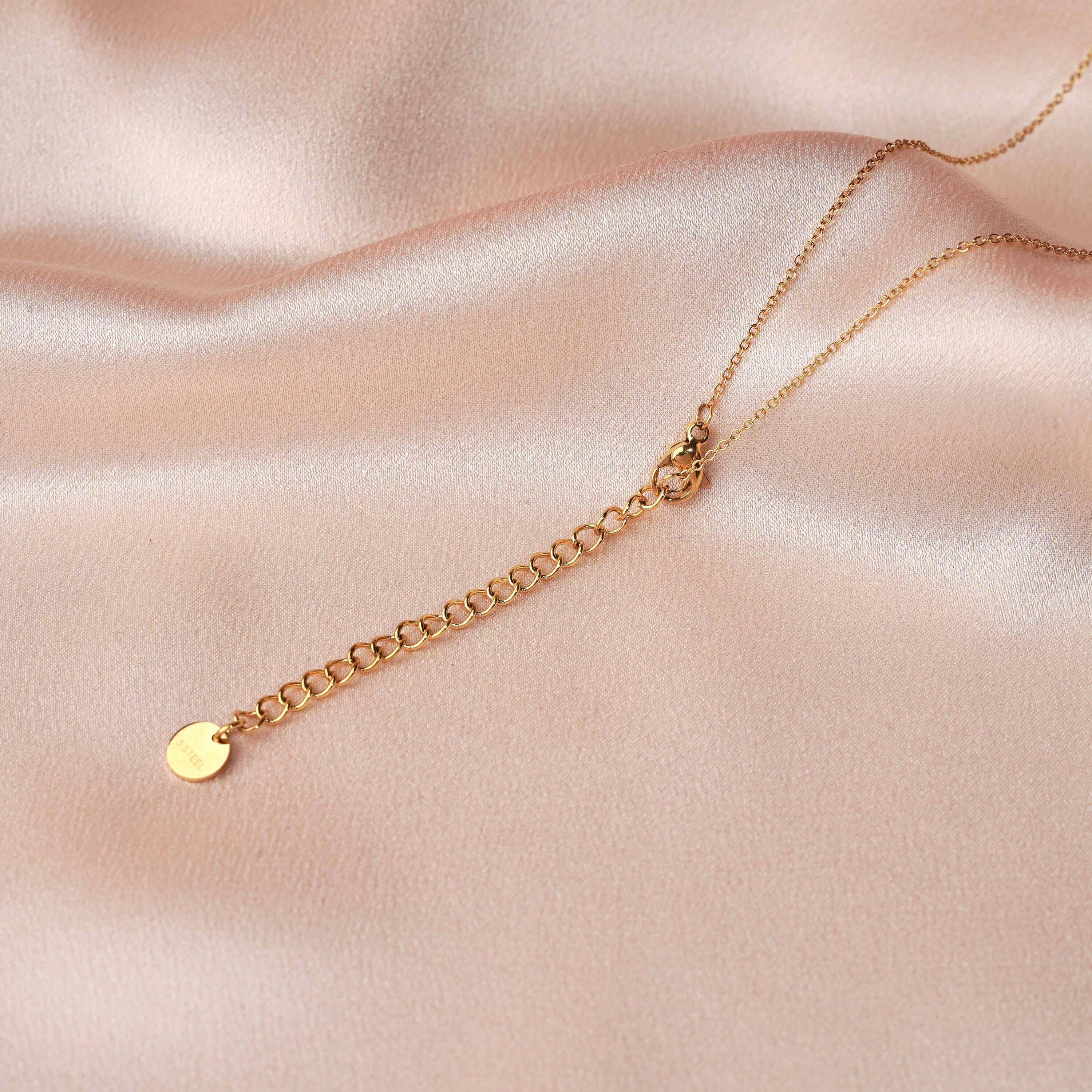 Collar Largo en Y con Perla de Agua Dulce – Acero Inoxidable Dorado