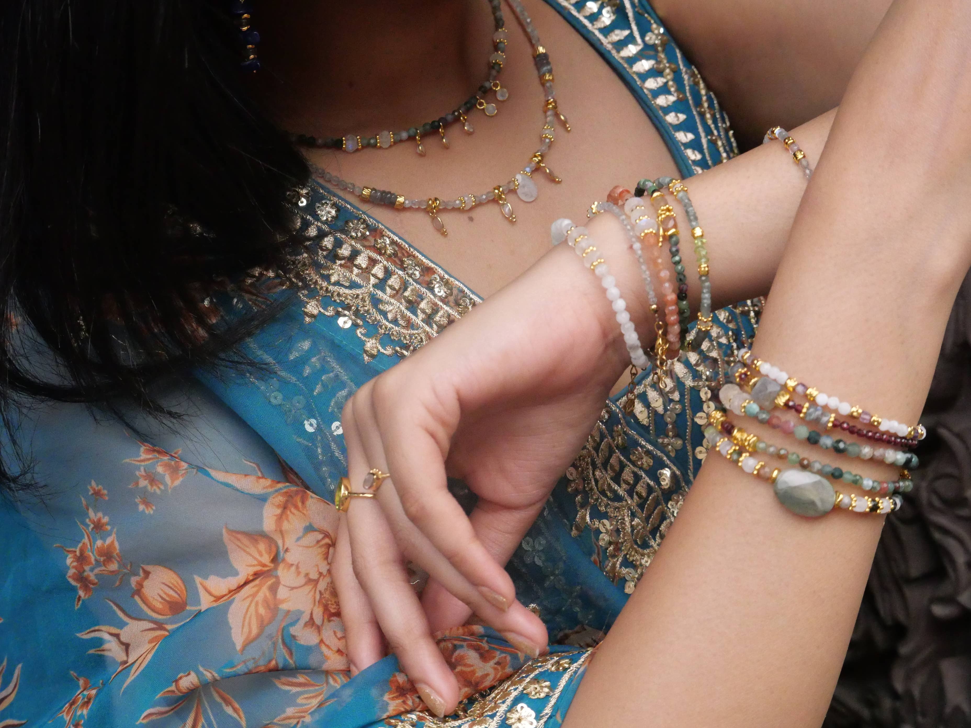 PULSERA CON PIEDRAS DE MANASI DE TU ELECCIÓN