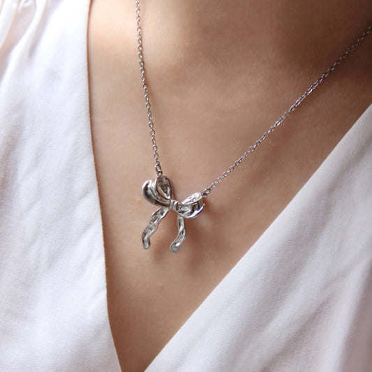 Collar con lazo de acero inoxidable Gulia