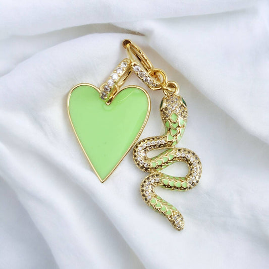 Pendientes de aro con forma de serpiente verde
