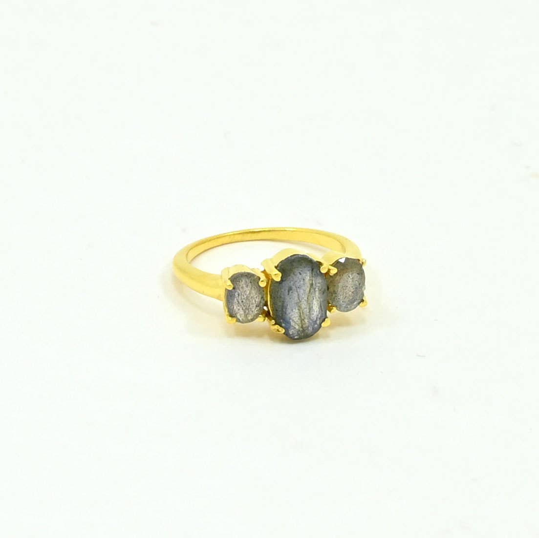 Anillo Winslet de plata chapada en oro - Labradorita