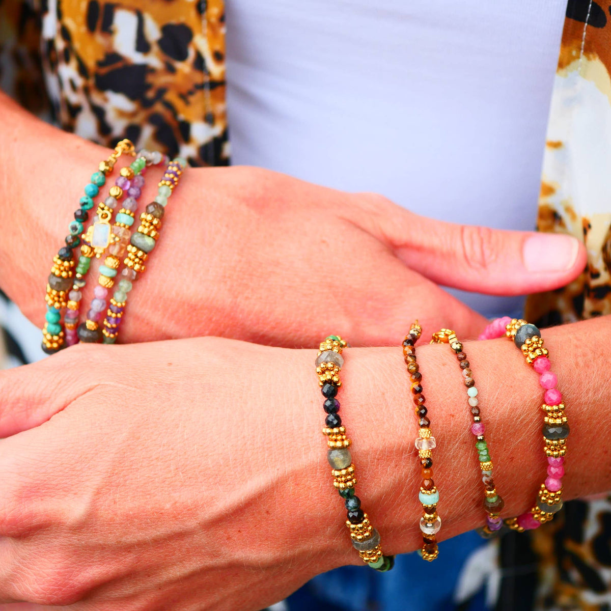 Pulsera SIMHA con ojo de tigre, citrino y turmalina rosa