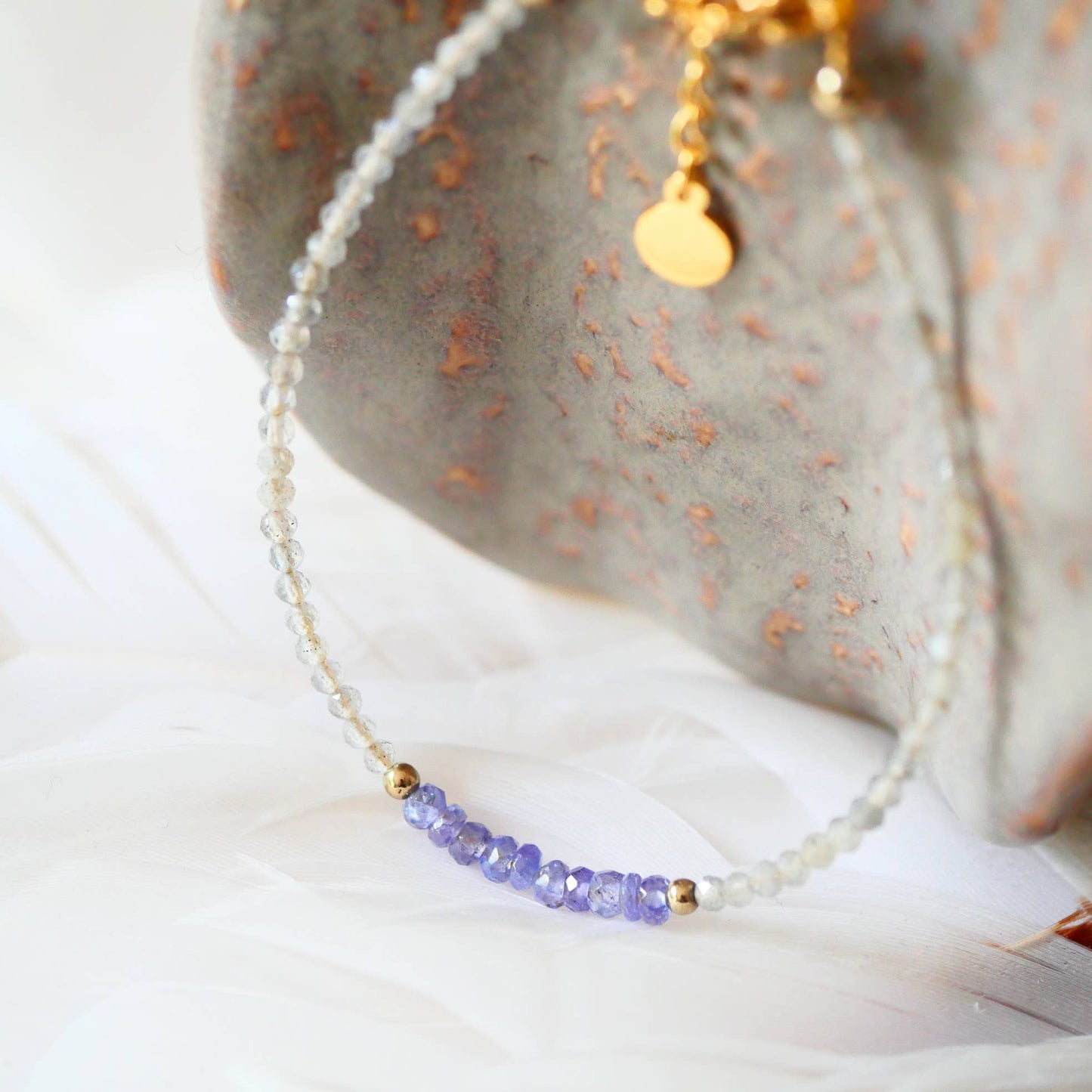 PULSERA KALPITA – TANZANITA Y LABRADORITA