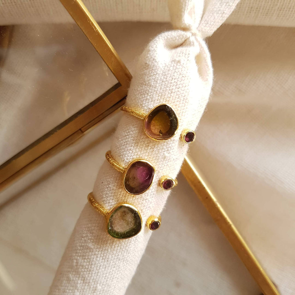 ANILLO DEVA AJUSTABLE CON TURMALINA MELÓN Y CIRCONITA