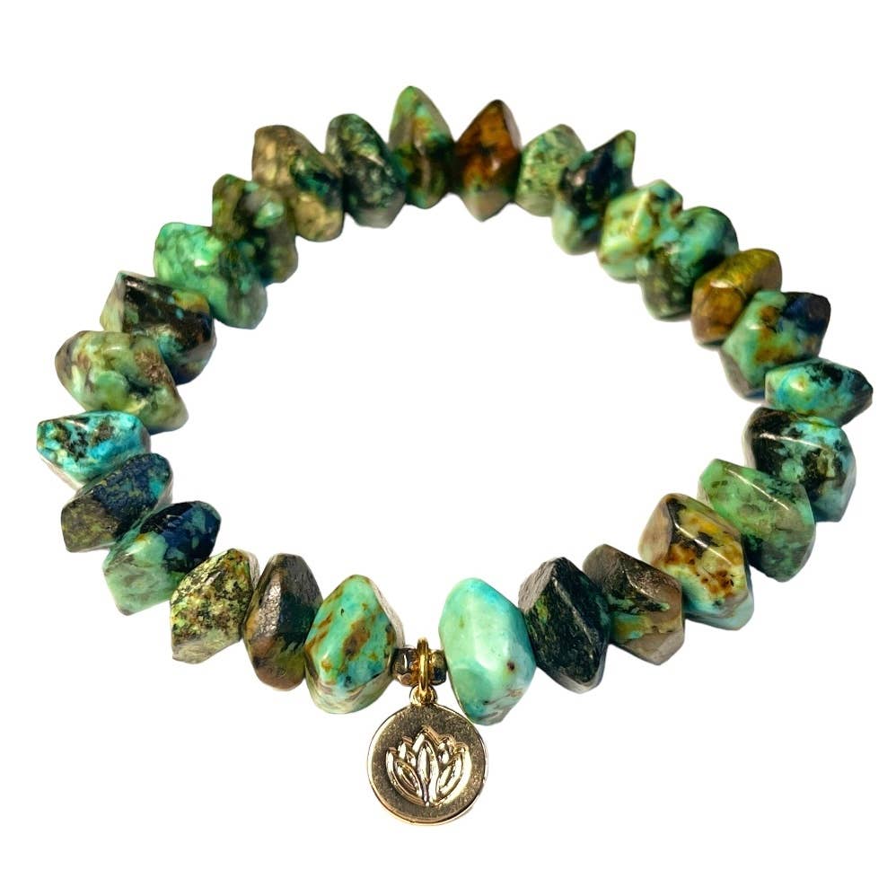 Pulsera chapada en oro con piedras turquesas africanas