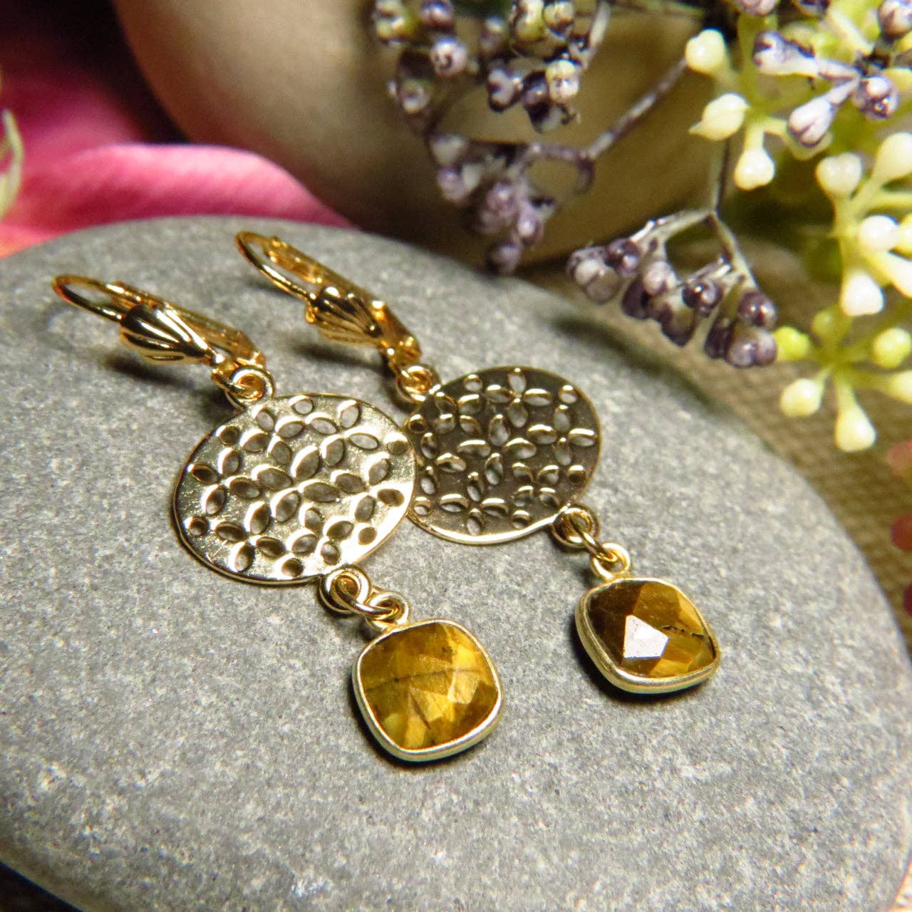 Pendientes «CHANTAL» en oro fino dorado Ojo de tigre