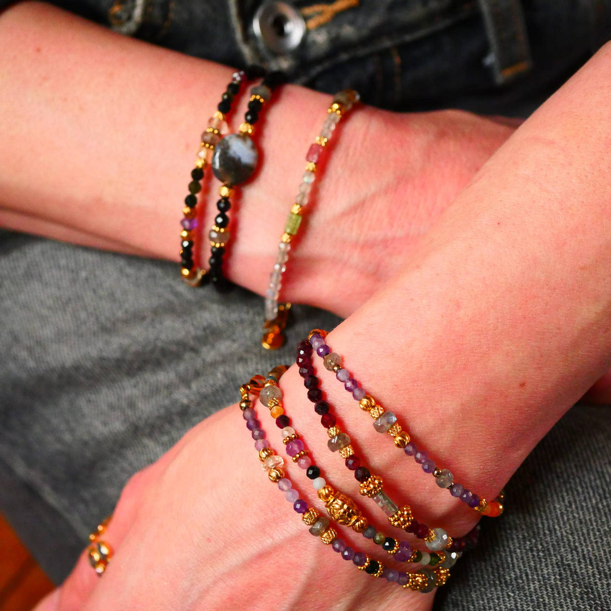Pulsera Saptaratna con Piedras Naturales