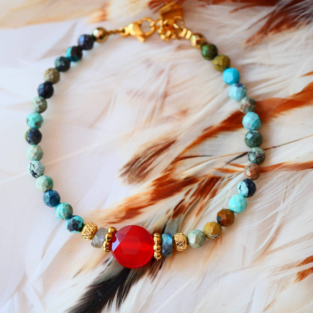 Pulsera Aabha · Turquesa, Cornalina y Labradorita