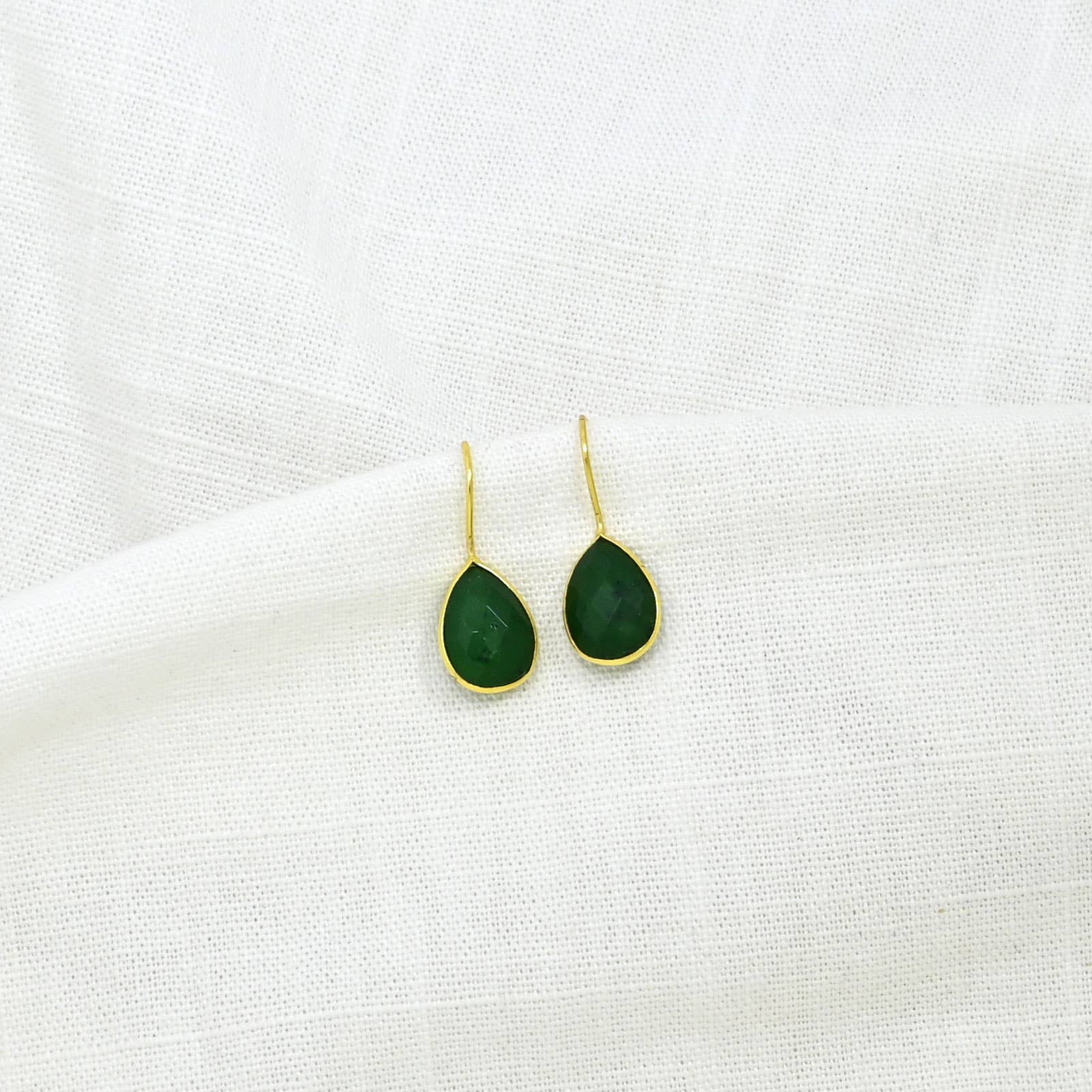 Pendiente con gemas en forma de lágrima, plata 925, Sillimanit verde