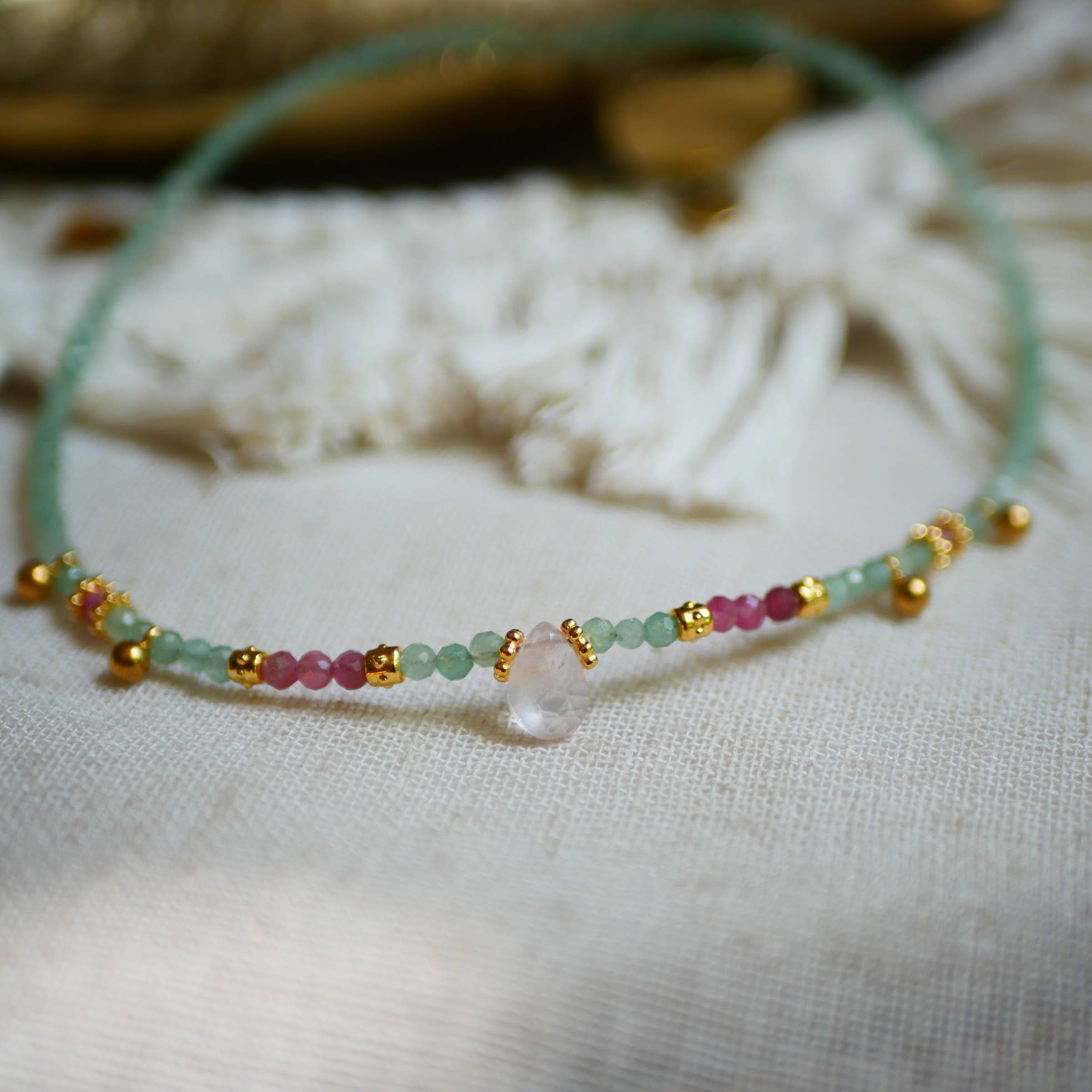 COLLAR VICAR DE AVENTURINA, TOPACIO ROSA Y CUARZO ROSA