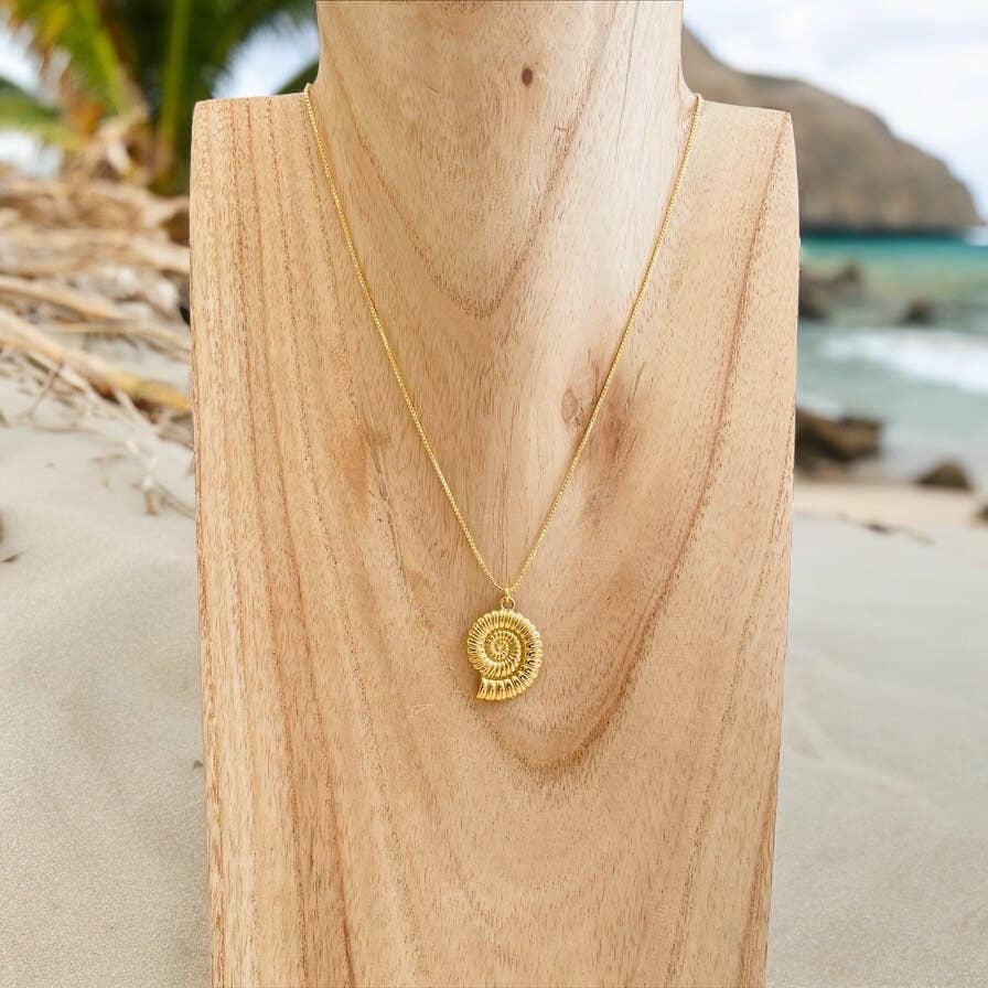 Collar Beach Gold