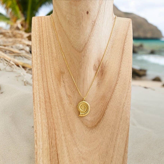 Collar Beach Gold