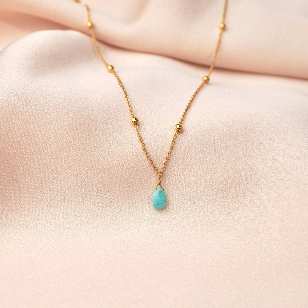 Collar con colgante de piedra fina