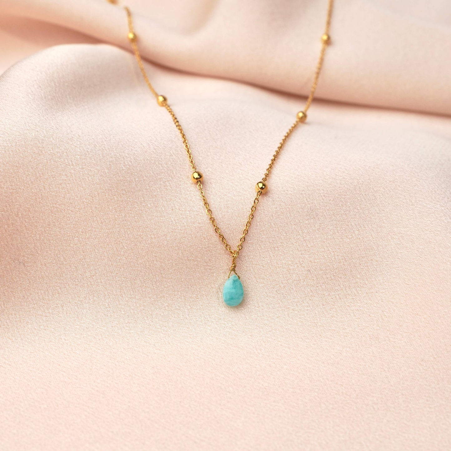 Collar con colgante de piedra de amazonita azul turquesa fina